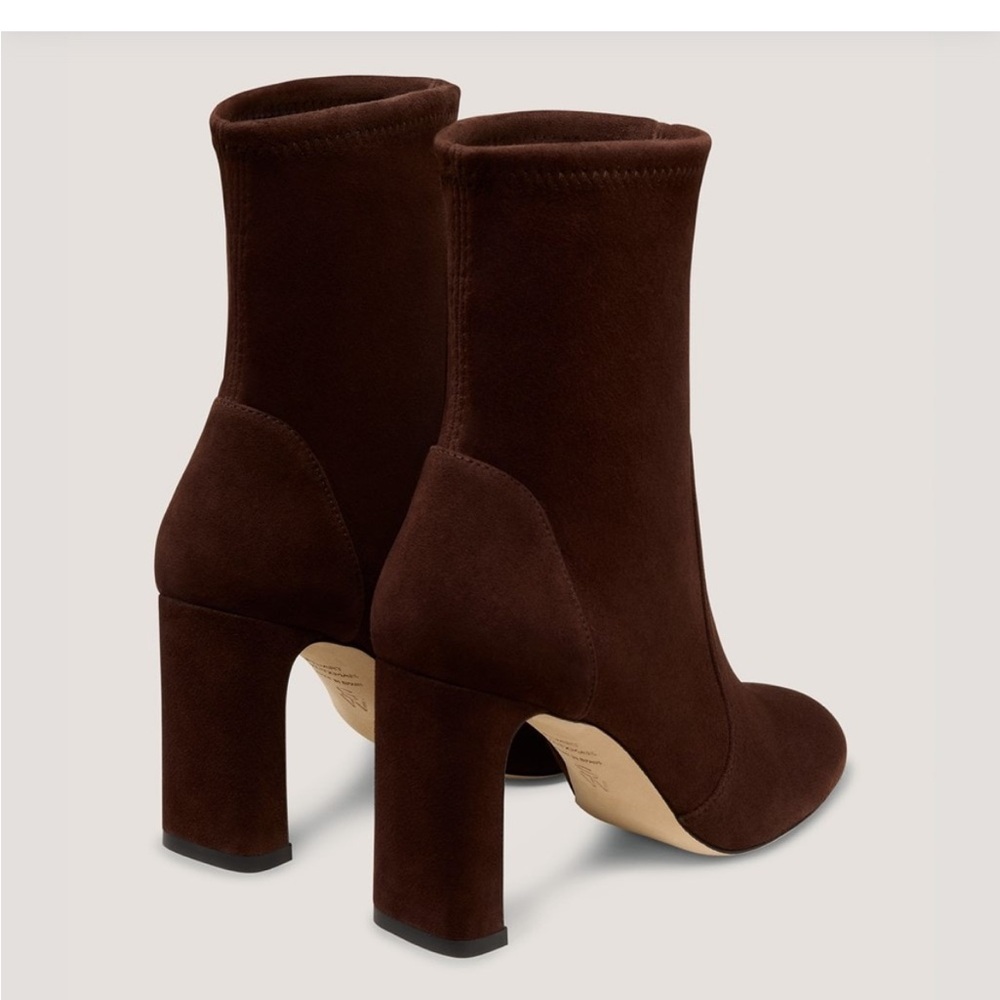 Stuart WEITZMAN NEW YORK
BABETTE SOCK BOOTIE 85
$650 siz 9.5 
Color:Walnut Brown